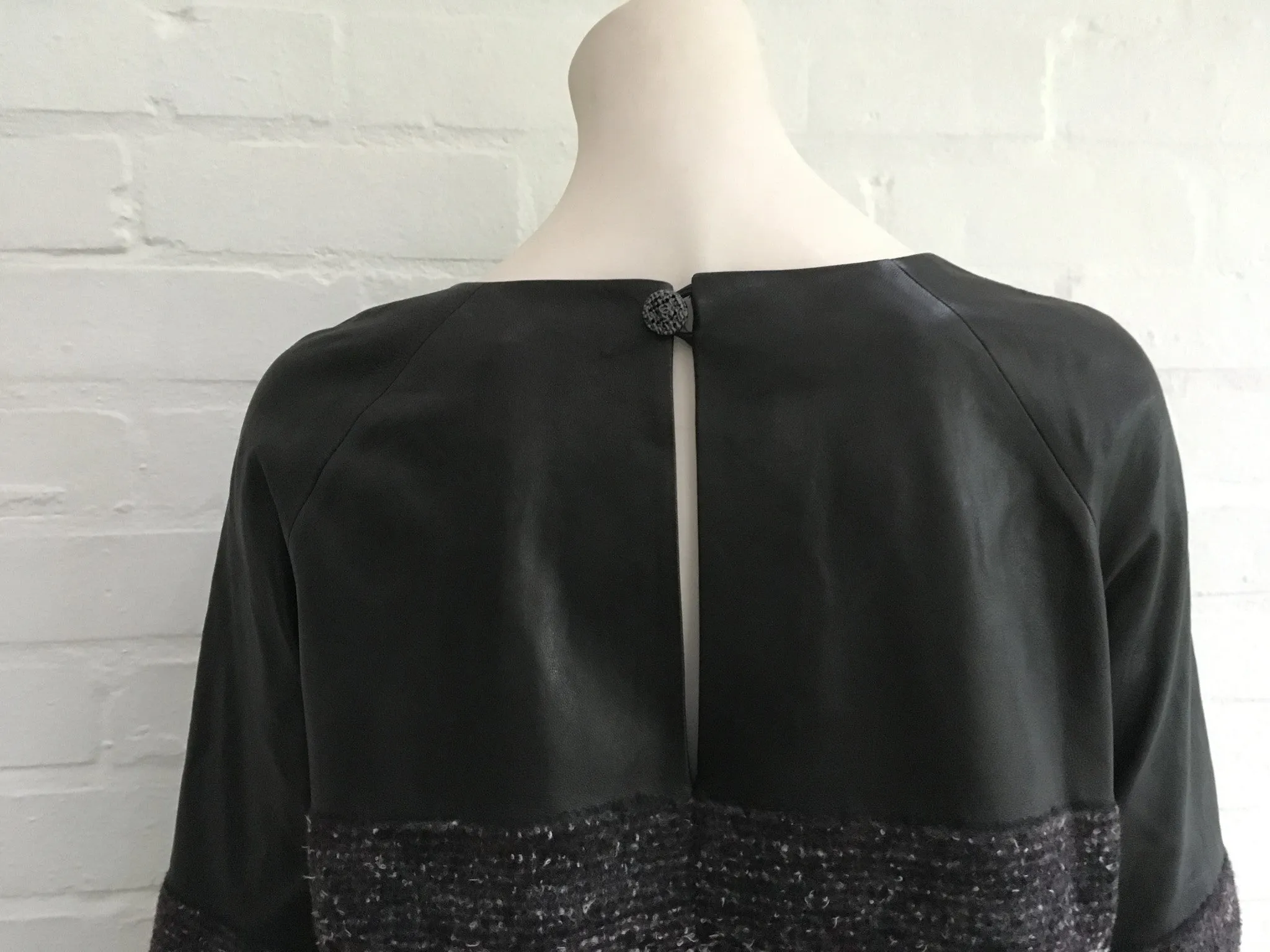 CHANEL AMAZING $7,555.00 LEATHER & FANTASY TWEED DRESS TUNIC SZ F 38 S SMALL ladies