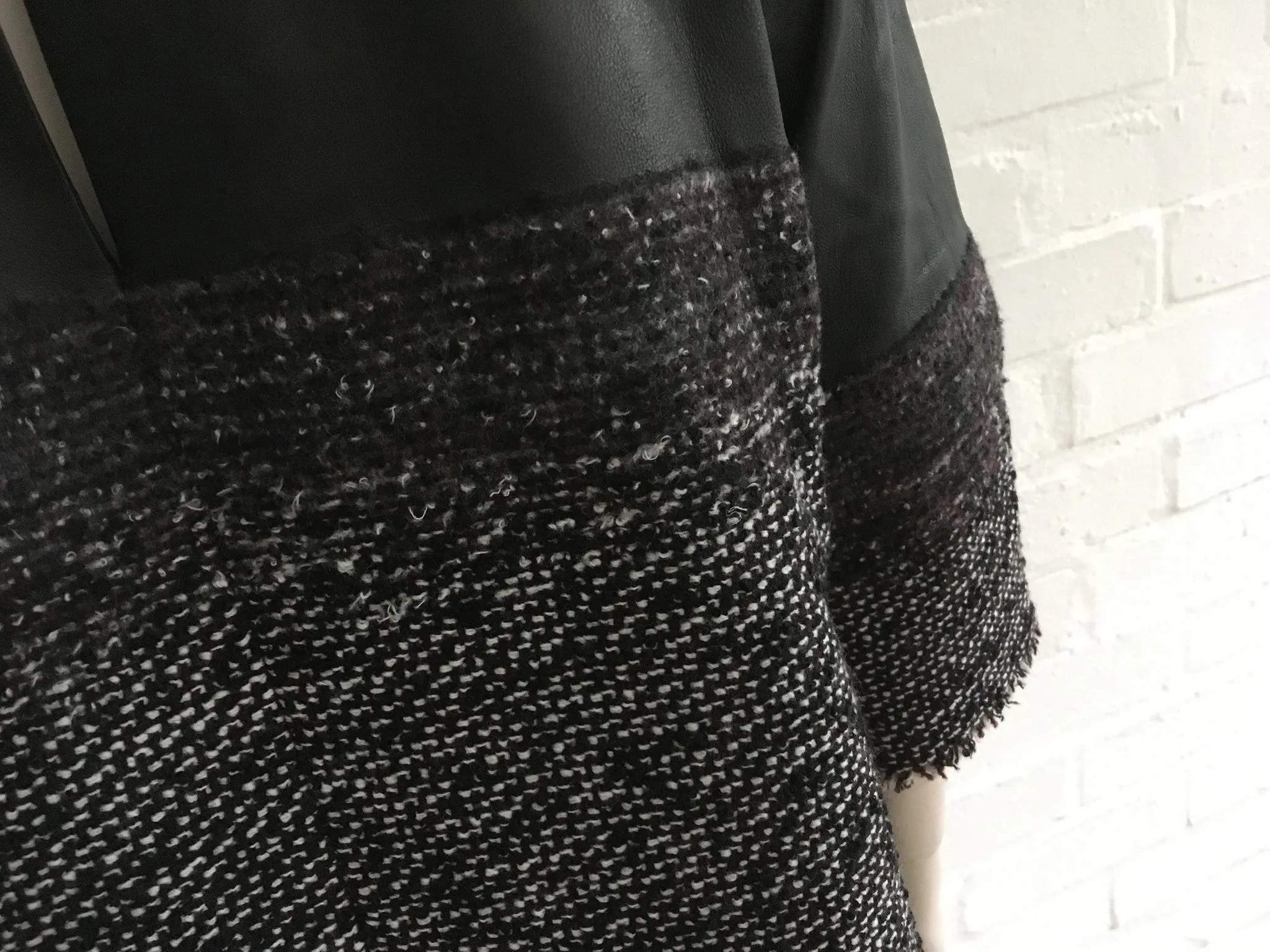 CHANEL AMAZING $7,555.00 LEATHER & FANTASY TWEED DRESS TUNIC SZ F 38 S SMALL ladies