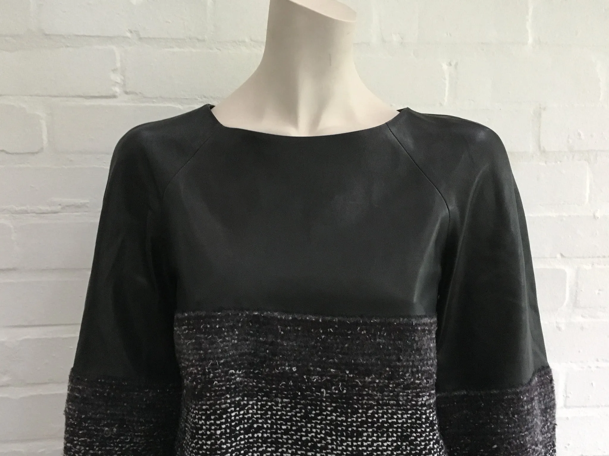 CHANEL AMAZING $7,555.00 LEATHER & FANTASY TWEED DRESS TUNIC SZ F 38 S SMALL ladies