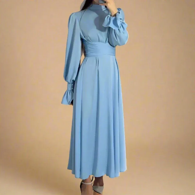 Emerald Embrace: Puff sleeves evening dress
