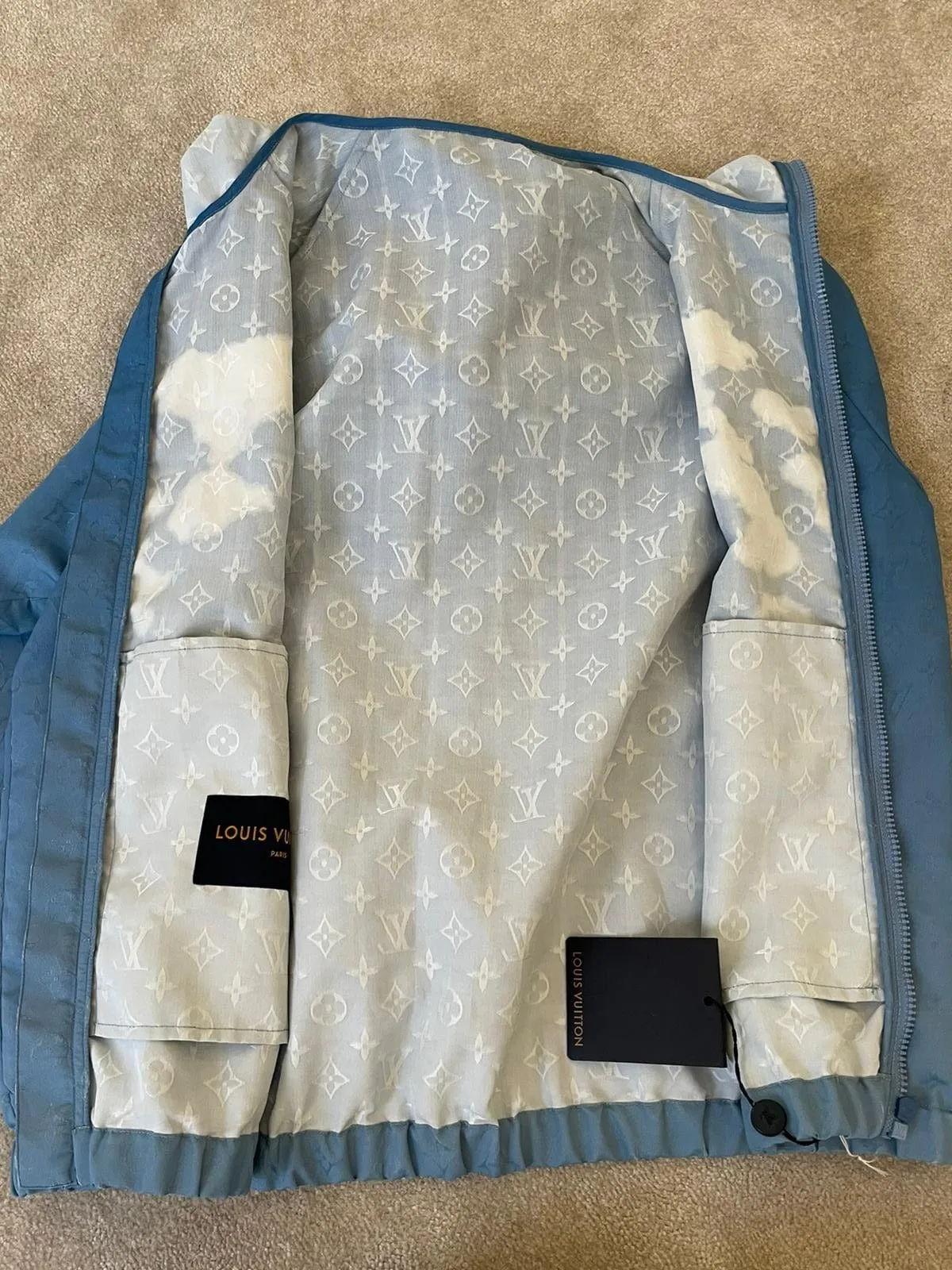 LOUIS VUITTON FALL/WINTER 2020 RUNWAY CLOUD JACKET 60050 Monogram
