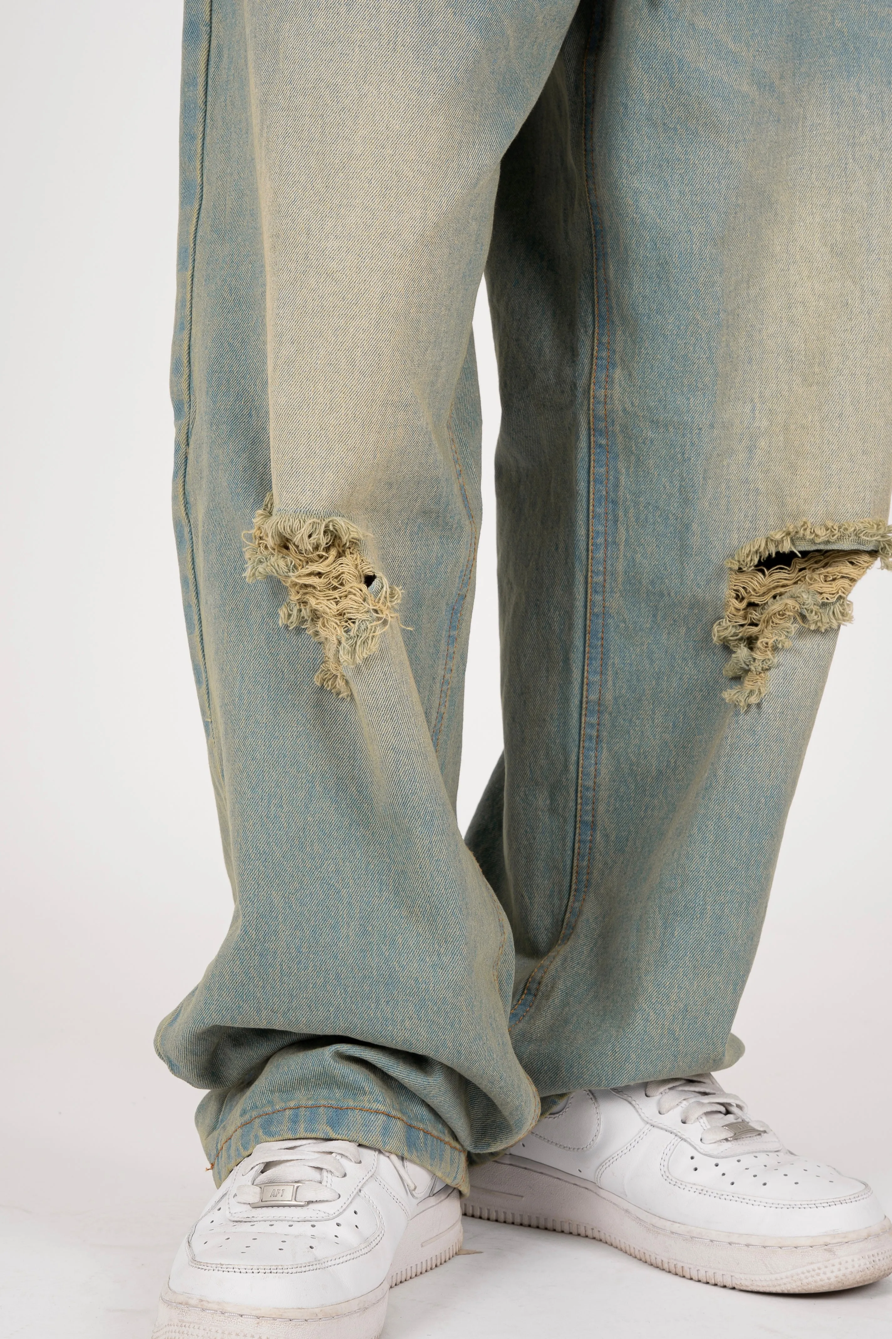 RIPPED BAGGY JEANS IN LIGHT