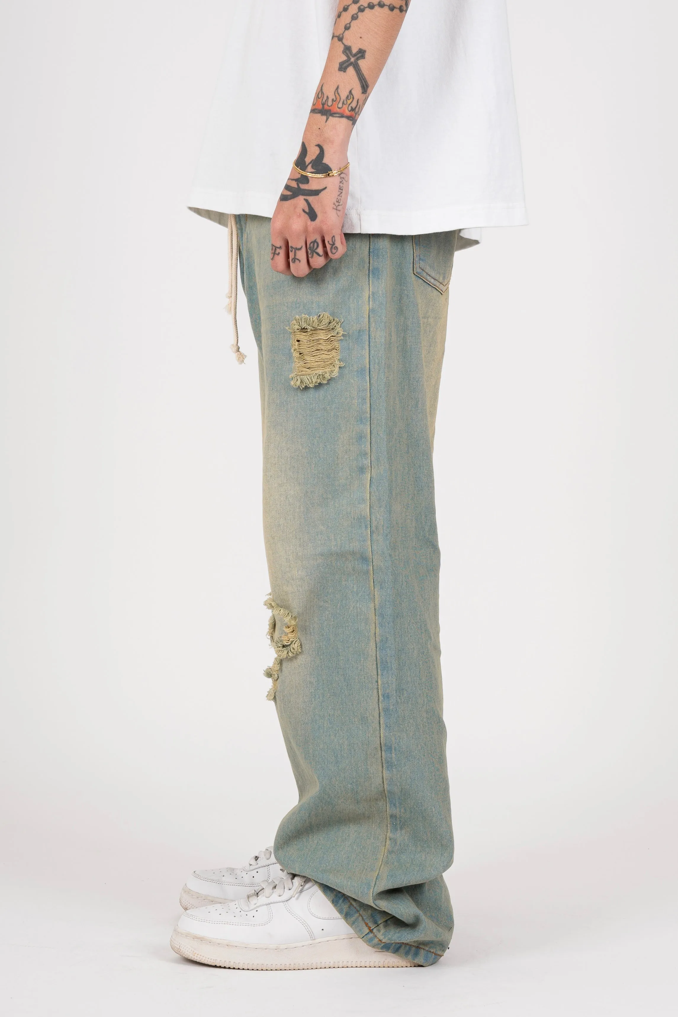 RIPPED BAGGY JEANS IN LIGHT
